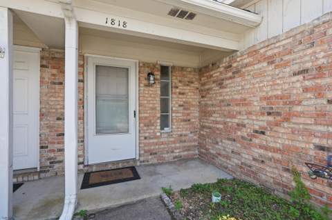 1818 Whispering Oaks Lane, Fort Walton Beach FL - photo 10 of 21