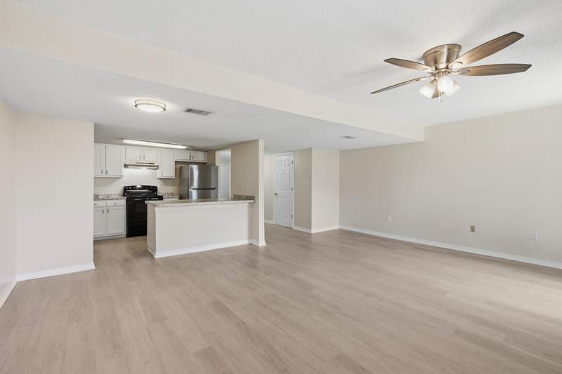 3 bedroom Townhouse at 1818 Whispering Oaks Lane, Whispering Oaks, Fort Walton Beach — photo 2