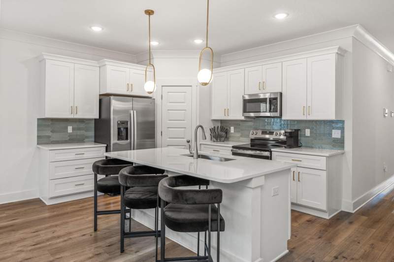 4 bedroom Detached Single Family at 807 A S Cedar Avenue, Cedar Ave, Niceville — photo 3