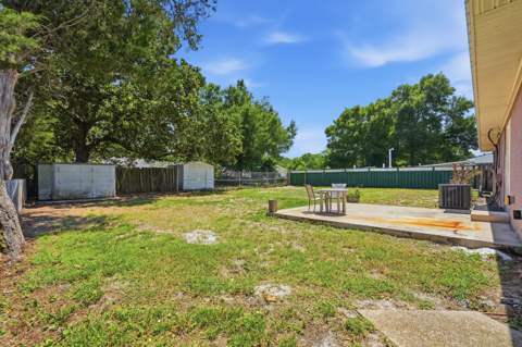 116 NW Holmes Boulevard, Fort Walton Beach FL - photo 7 of 39
