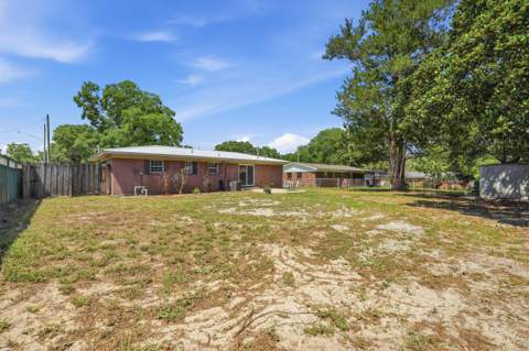 116 NW Holmes Boulevard, Fort Walton Beach FL - photo 10 of 39