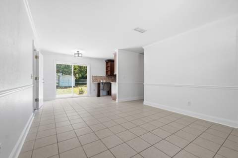 116 NW Holmes Boulevard, Fort Walton Beach FL - photo 15 of 39