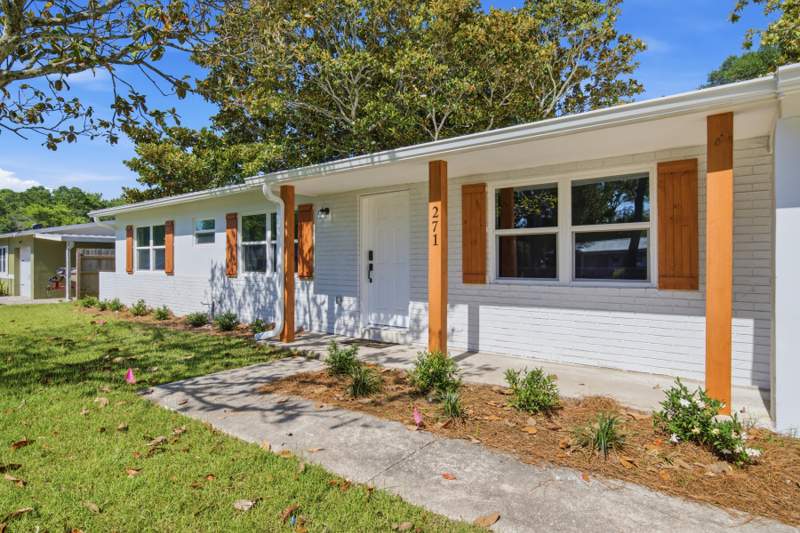 4 bedroom Detached Single Family at 271 Gregory Drive, Oak Tree Park, Mary Esther — photo 3