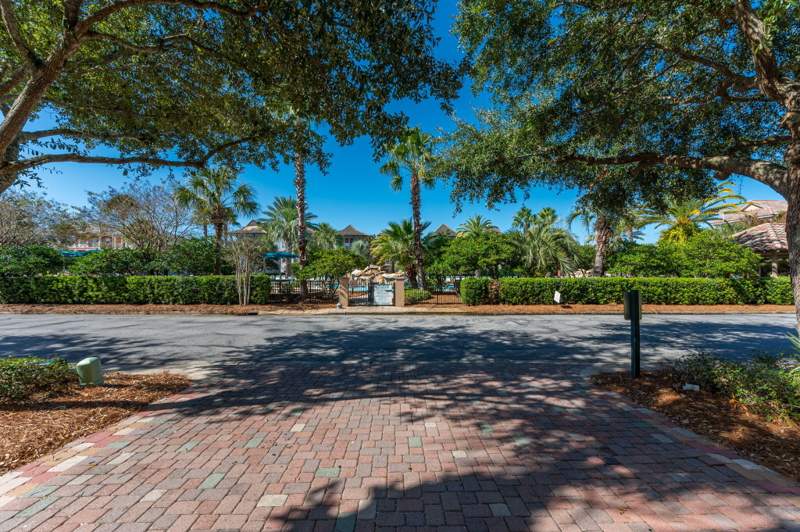 6 bedroom Detached Single Family at 223 E Grand Key Loop, Villages Of Crystal Beach, Destin — photo 5