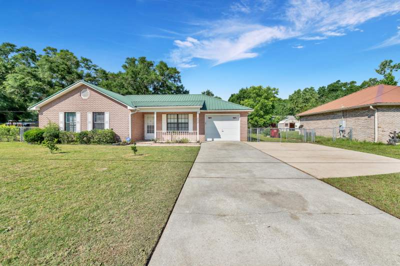 3 bedroom Detached Single Family at 1232 Mapoles Street, Northhill, Crestview — photo 2