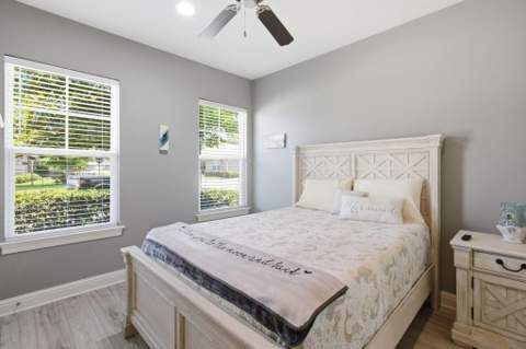 76 Oaktree Boulevard, Freeport FL - photo 16 of 30