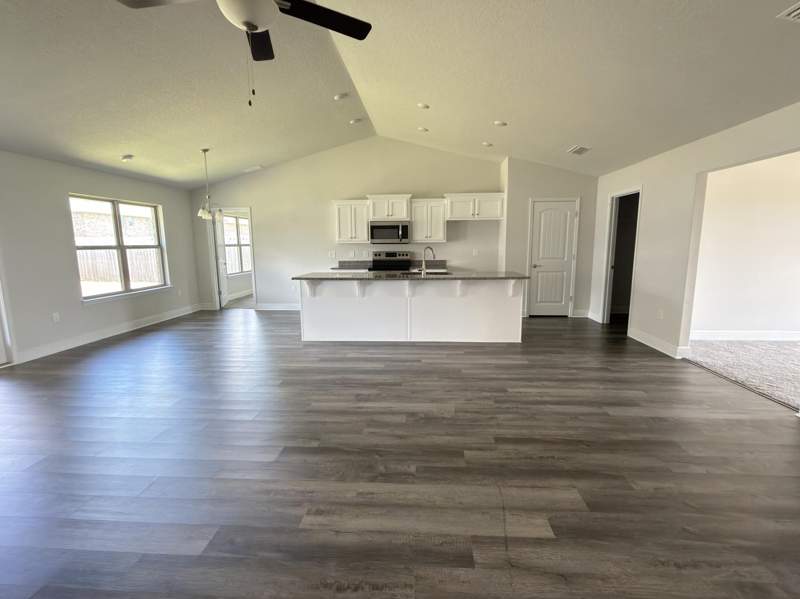 4 bedroom Detached Single Family at 2112 Queen Street, Charleston Place, Crestview — photo 4