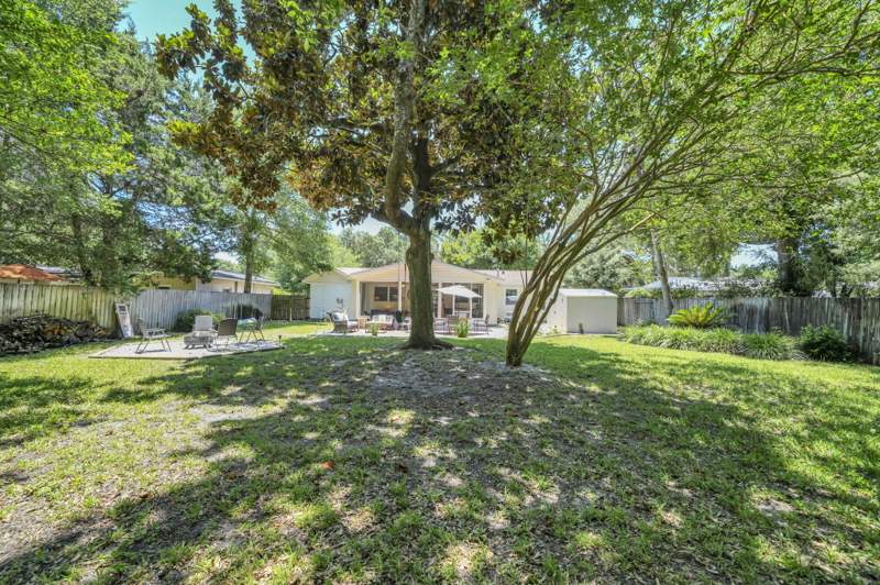4 bedroom Detached Single Family at 313 NE Gardner Drive, Elliotts Point 4th Addn, Fort Walton Beach — photo 5