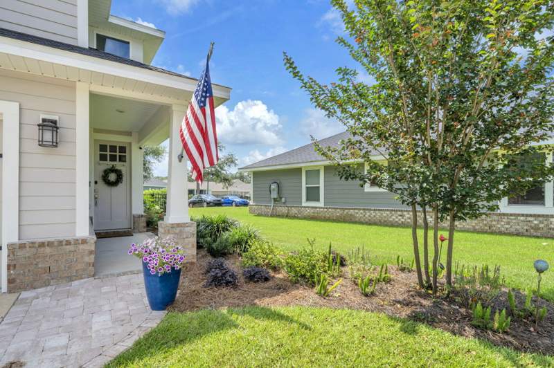 4 bedroom Detached Single Family at 535 Riverwalk Circle #Lot 139, Riverwalk Ph I, Freeport — photo 2