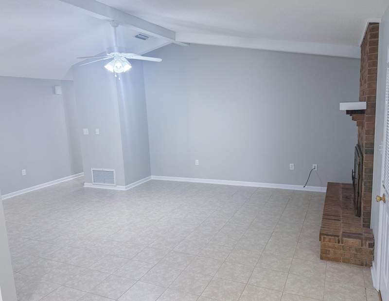 3 bedroom Detached Single Family at 5496 Monterrey Road, Heritage Hills, Crestview — photo 4