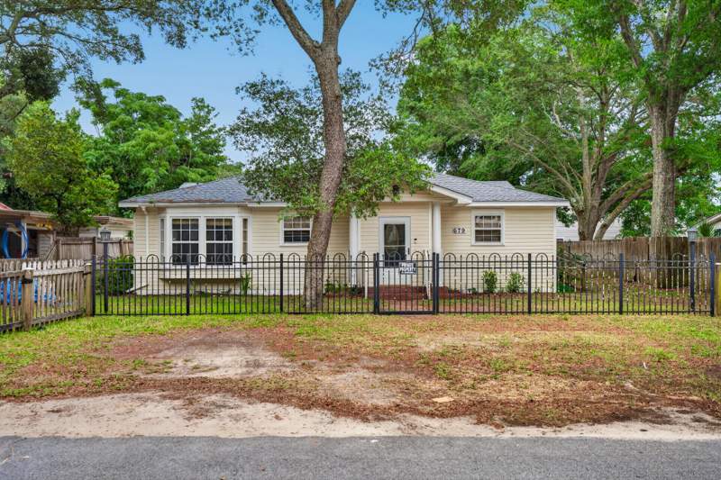 4 bedroom Detached Single Family at 679 Anderson Drive, Mh S Rng 23 & 24 (222000.20), Fort Walton Beach — photo 3