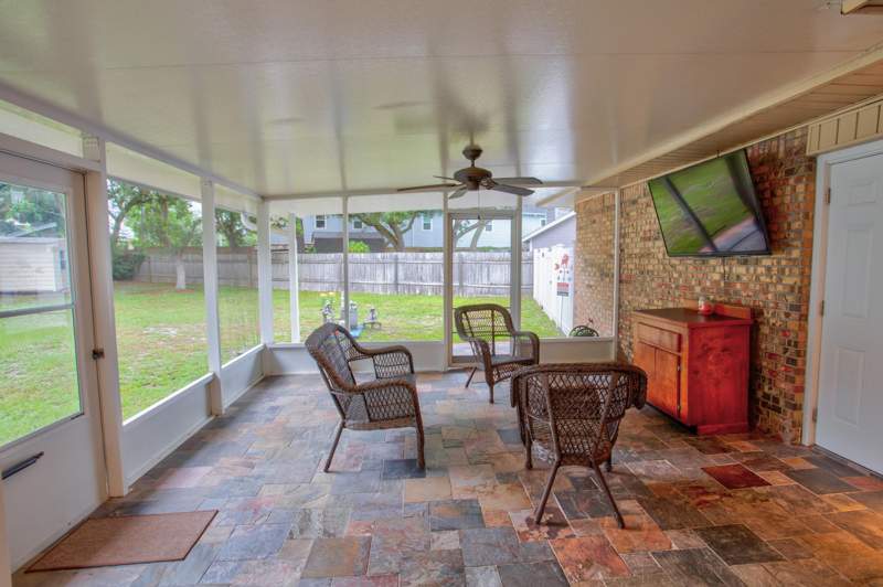 3 bedroom Detached Single Family at 134 Newcastle Circle, Oakridge Manor, Fort Walton Beach — photo 5