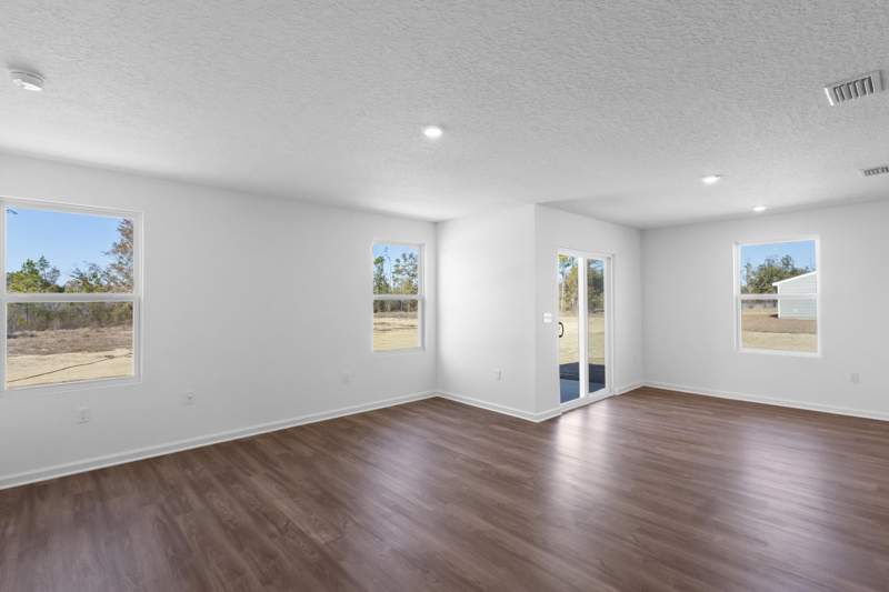4 bedroom Detached Single Family at 110 Cat Island Circle, Cat Island Estates Enclave, DeFuniak Springs — photo 5