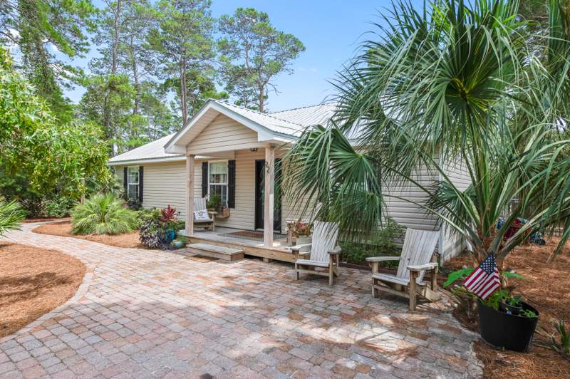 3 bedroom Detached Single Family at 92 Walnut Street, Gulfview Heights, Santa Rosa Beach — photo 2