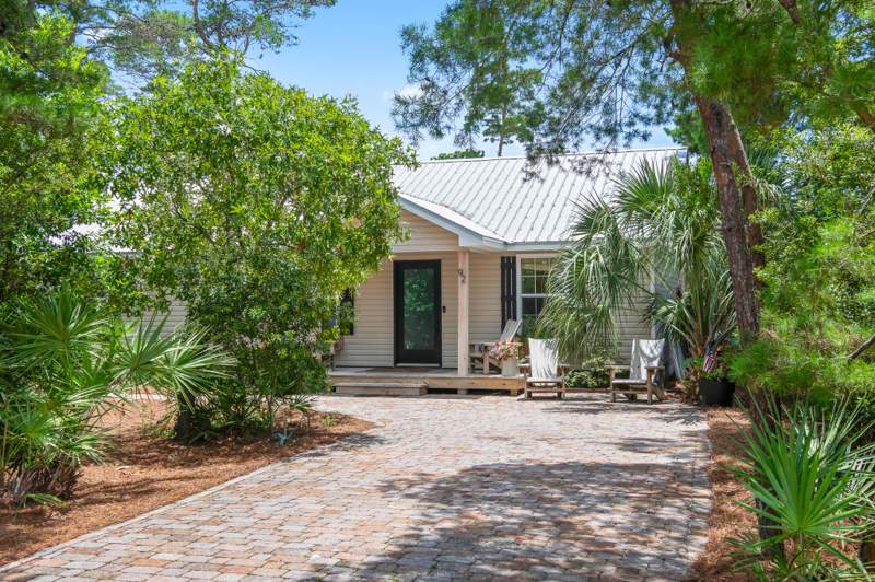 3 bedroom Detached Single Family at 92 Walnut Street, Gulfview Heights, Santa Rosa Beach — photo 4