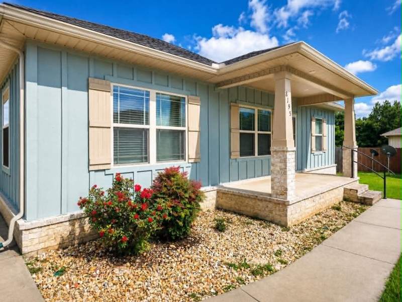 3 bedroom Detached Single Family at 8195 Shooter Lane, Hunters Creek, Laurel Hill — photo 5