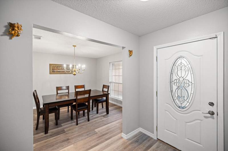 4 bedroom Detached Single Family at 2652 Paddock Circle, Silver Oaks Ph 2, Crestview — photo 5