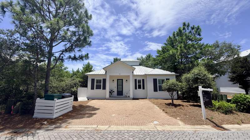 2 bedroom Detached Single Family at 10 Gulfview Way, Highland Parks, Santa Rosa Beach — photo 2