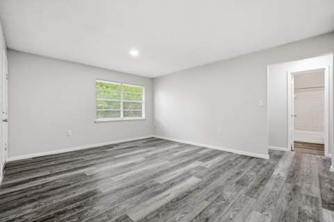 609 Colonial Drive #8, Fort Walton Beach FL - photo 7 of 43