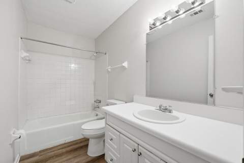 609 Colonial Drive #8, Fort Walton Beach FL - photo 21 of 43