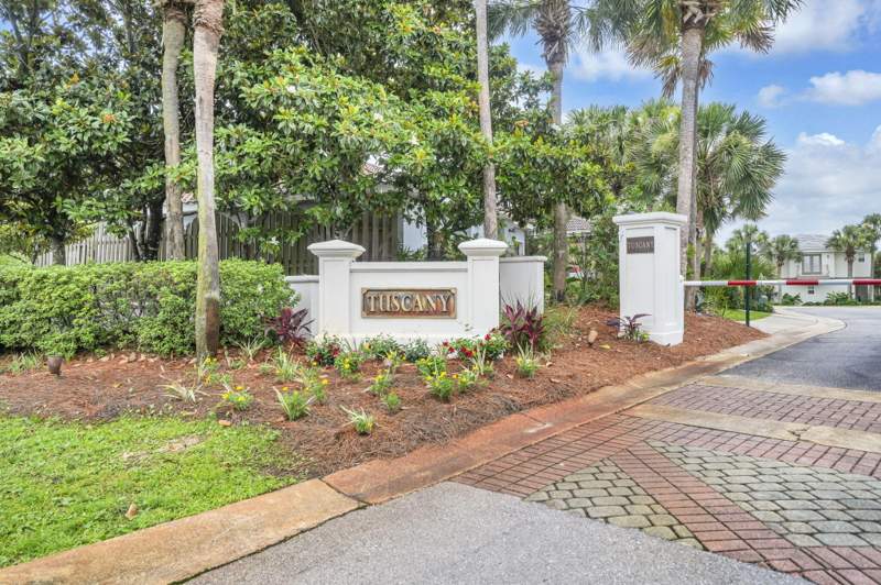 3 bedroom Detached Single Family at 107 Mantero Way, Tuscany S/D, Destin — photo 2