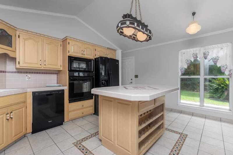 3 bedroom Detached Single Family at 2765 Savannah Lane, Savannah Oaks, Crestview — photo 4