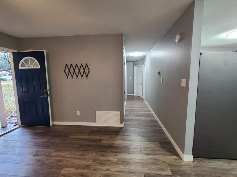 5 bedroom Detached Single Family at 101 Blaylock Street, Metes & Bounds, Crestview — photo 4