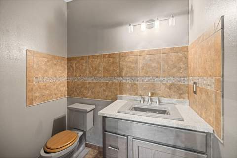 409 Hart Street, Niceville FL - photo 11 of 59