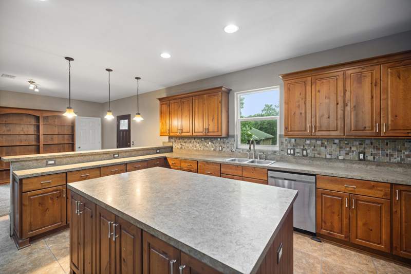 5 bedroom Detached Single Family at 409 Hart Street, Florida Heights, Niceville — photo 4