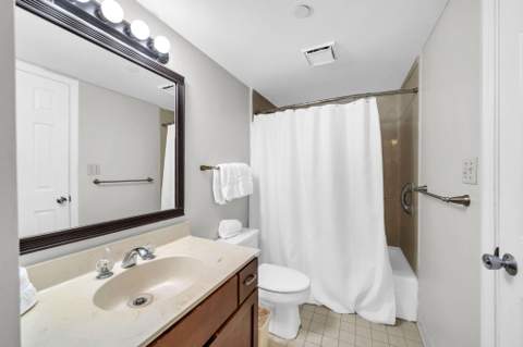 660 Nautilus Court #1303, Fort Walton Beach FL - photo 17 of 20