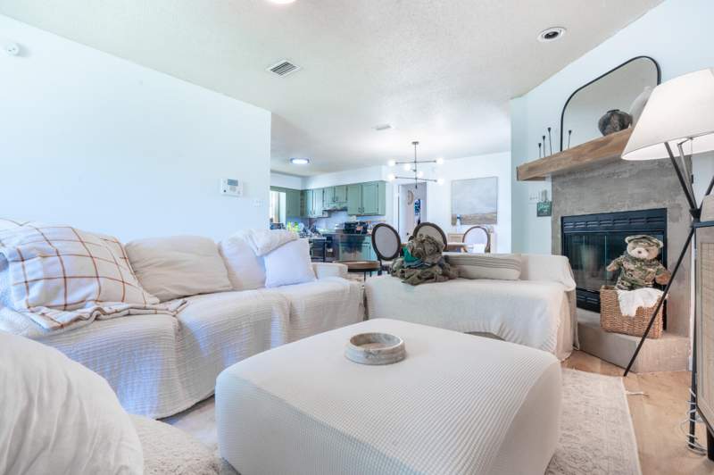 4 bedroom Detached Single Family at 406 Rosewood Avenue, Wynnehaven Beach Estates, Mary Esther — photo 4