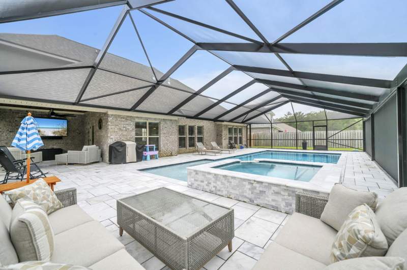 4 bedroom Detached Single Family at 355 Mill Pond Cove, Hammock Bay, Freeport — photo 3