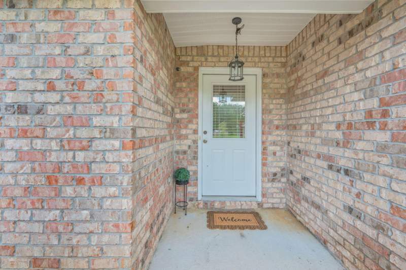 4 bedroom Detached Single Family at 8180 Shooter Lane, Hunters Creek, Laurel Hill — photo 4