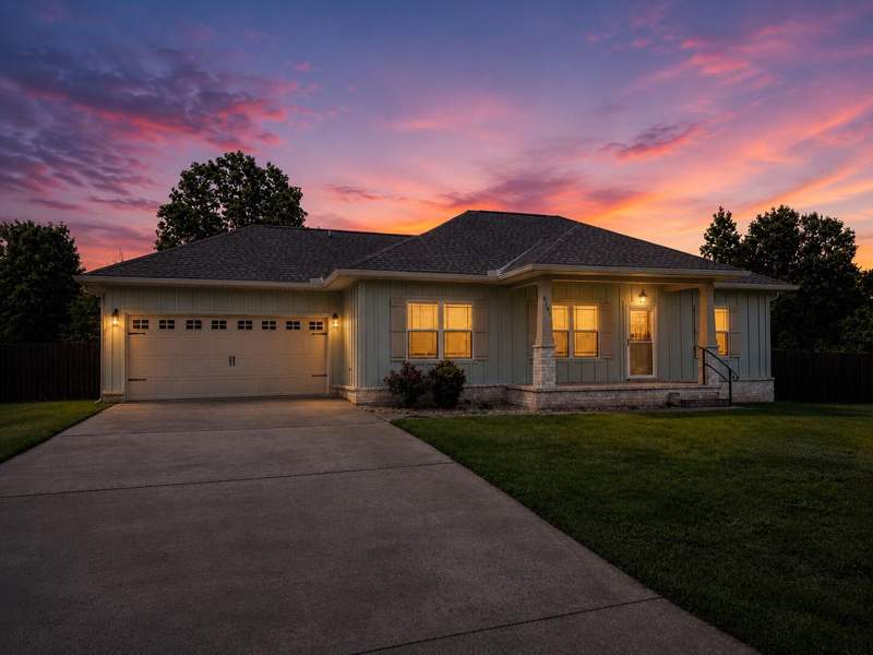 3 bedroom Detached Single Family at 8195 Shooter Lane, Hunters Creek, Laurel Hill — photo 2