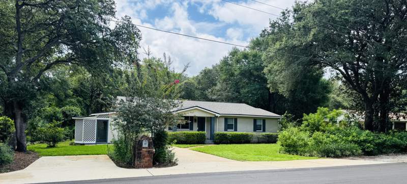 5 bedroom Detached Single Family at 808 Harbor Lane, Moreno Acres S/D, Destin — photo 5