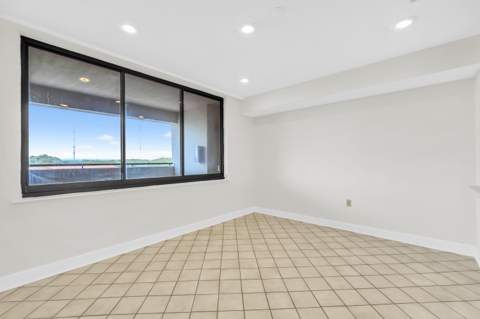 200 SW Miracle Strip Parkway #402, Fort Walton Beach FL - photo 16 of 50