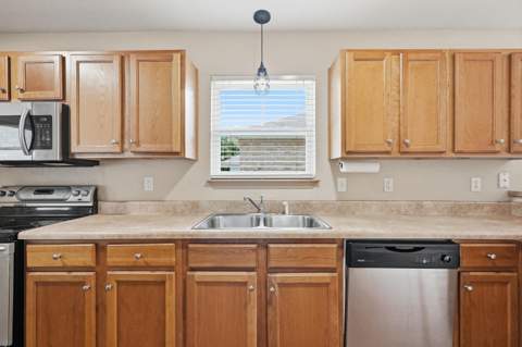 5530 Royal Street, Crestview FL - photo 8 of 38