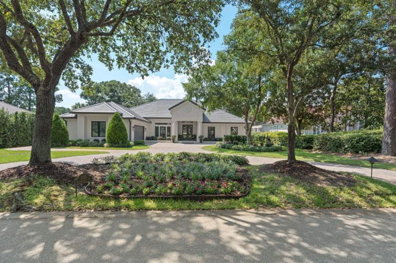 3 bedroom Detached Single Family at 1525 Island Green Drive, Island Green, Miramar Beach — photo 2