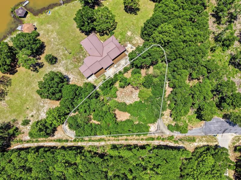 4 bedroom Detached Single Family at 2897 Adams Road, Metes & Bounds, Crestview — photo 3