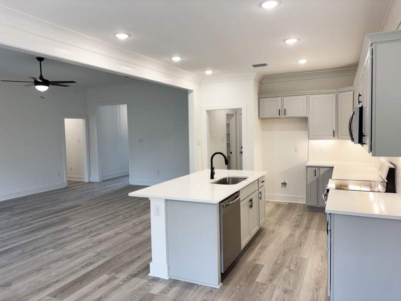 4 bedroom Detached Single Family at 2701 Louis Circle, Young Oaks, Crestview — photo 5