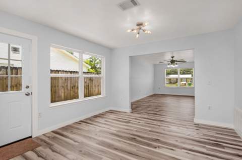 609 E Edney Avenue, Crestview FL - photo 7 of 29