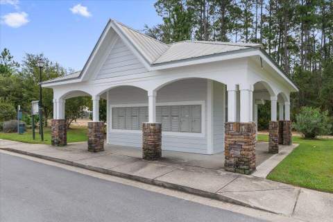 406 Date Palm Lane, Freeport FL - photo 12 of 41