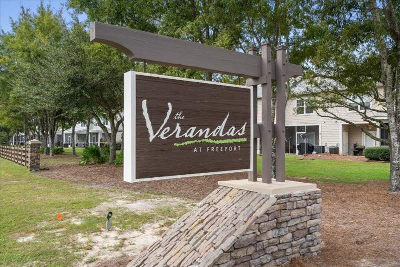 3 bedroom Townhouse at 406 Date Palm Lane, Verandas Of Freeport, The, Freeport — photo 2