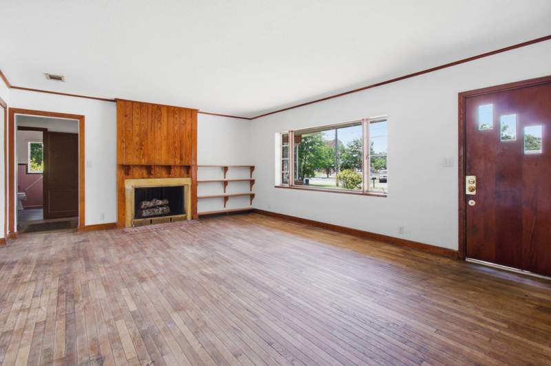 3 bedroom Detached Single Family at 855 N Pearl Street, Crestview Lots 3 & 4 Blk 36, Crestview — photo 3