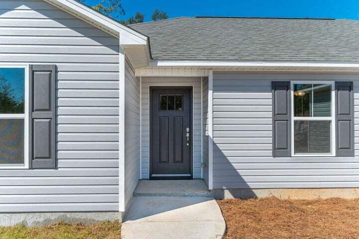 4 bedroom Detached Single Family at 6020 Emmy Lynn Lane, Southern Belle, Crestview — photo 2