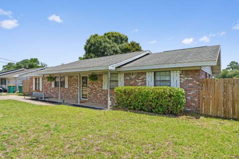 5 Lakeview Drive, Mary Esther FL - photo 7 of 36
