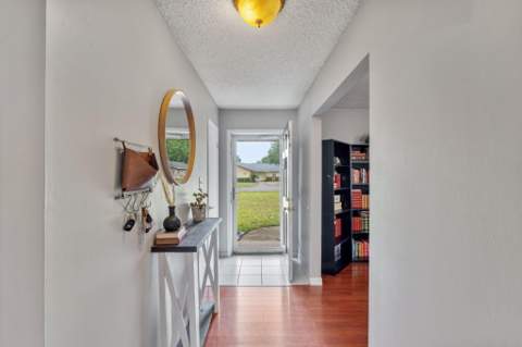 5 Lakeview Drive, Mary Esther FL - photo 10 of 36