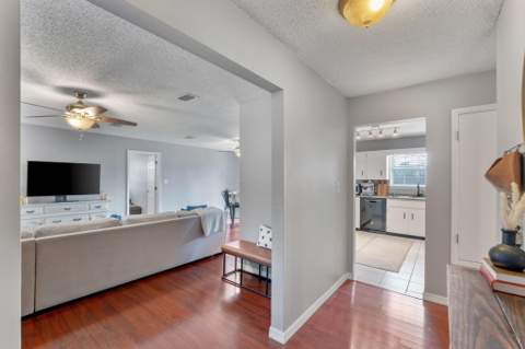 5 Lakeview Drive, Mary Esther FL - photo 12 of 36