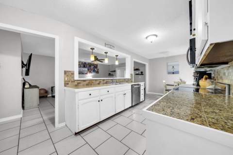 1068 Windmill Drive, Fort Walton Beach FL - photo 12 of 30