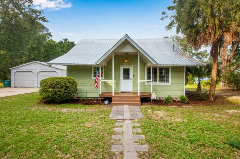 3 bedroom Detached Single Family at 4 Engelbrecht Road, DeFuniak Springs, DeFuniak Springs — photo 3